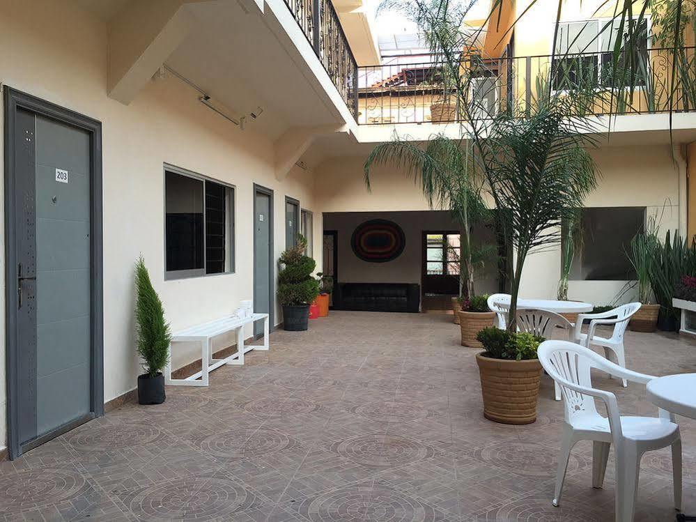 Oyo Hostel Oasis Centro Cerca Del Hospital Issste Hospital Jose Ma Morelos Mexikóváros Kültér fotó