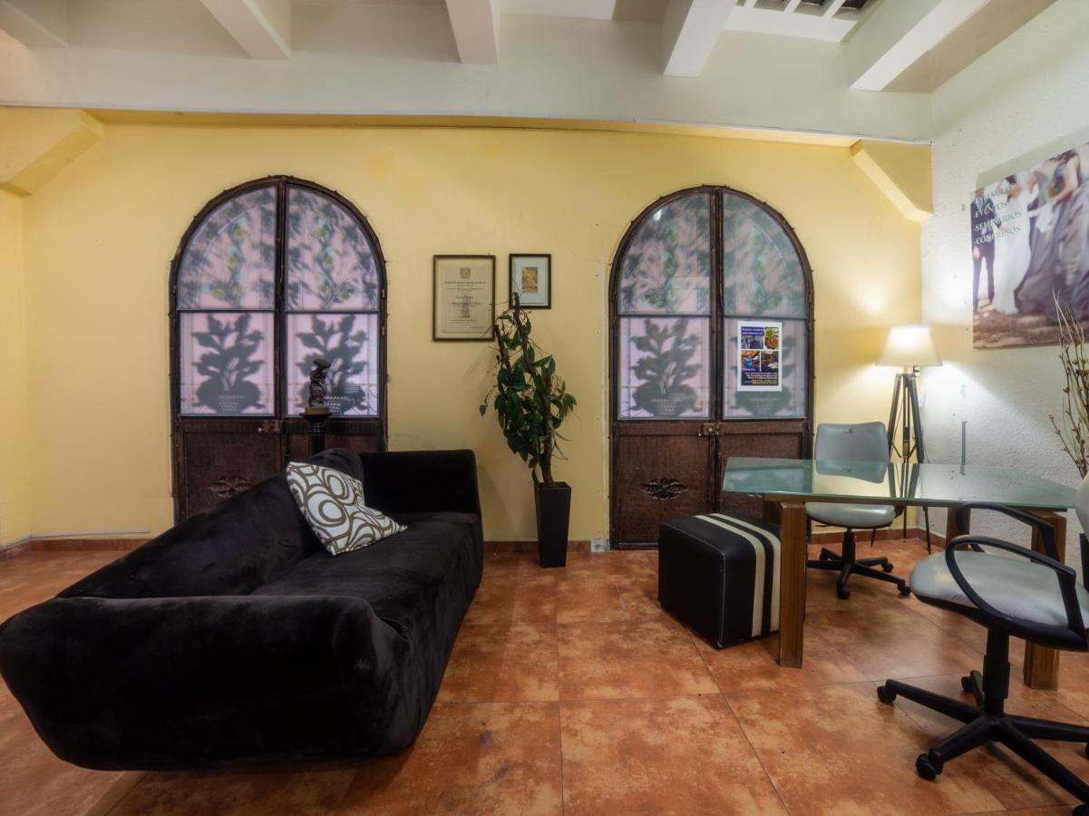 Oyo Hostel Oasis Centro Cerca Del Hospital Issste Hospital Jose Ma Morelos Mexikóváros Kültér fotó
