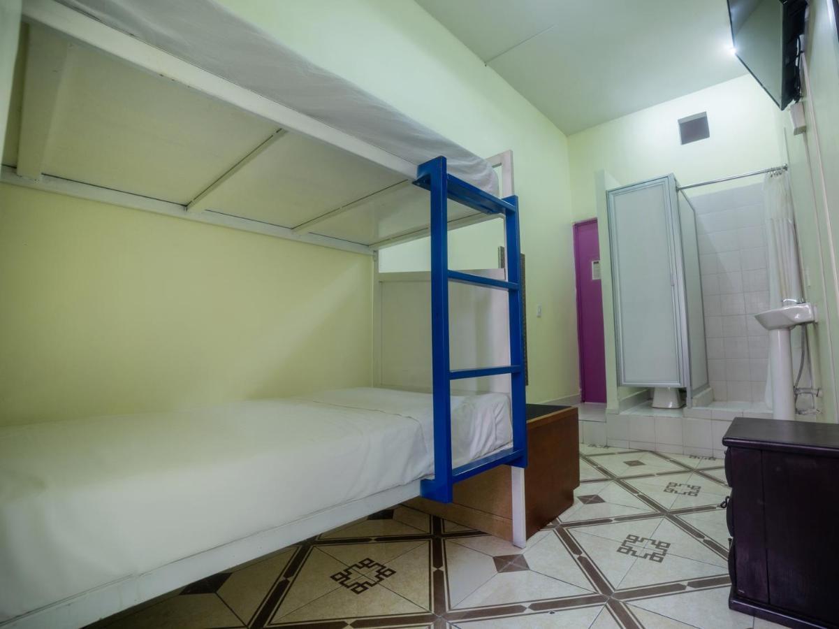 Oyo Hostel Oasis Centro Cerca Del Hospital Issste Hospital Jose Ma Morelos Mexikóváros Kültér fotó