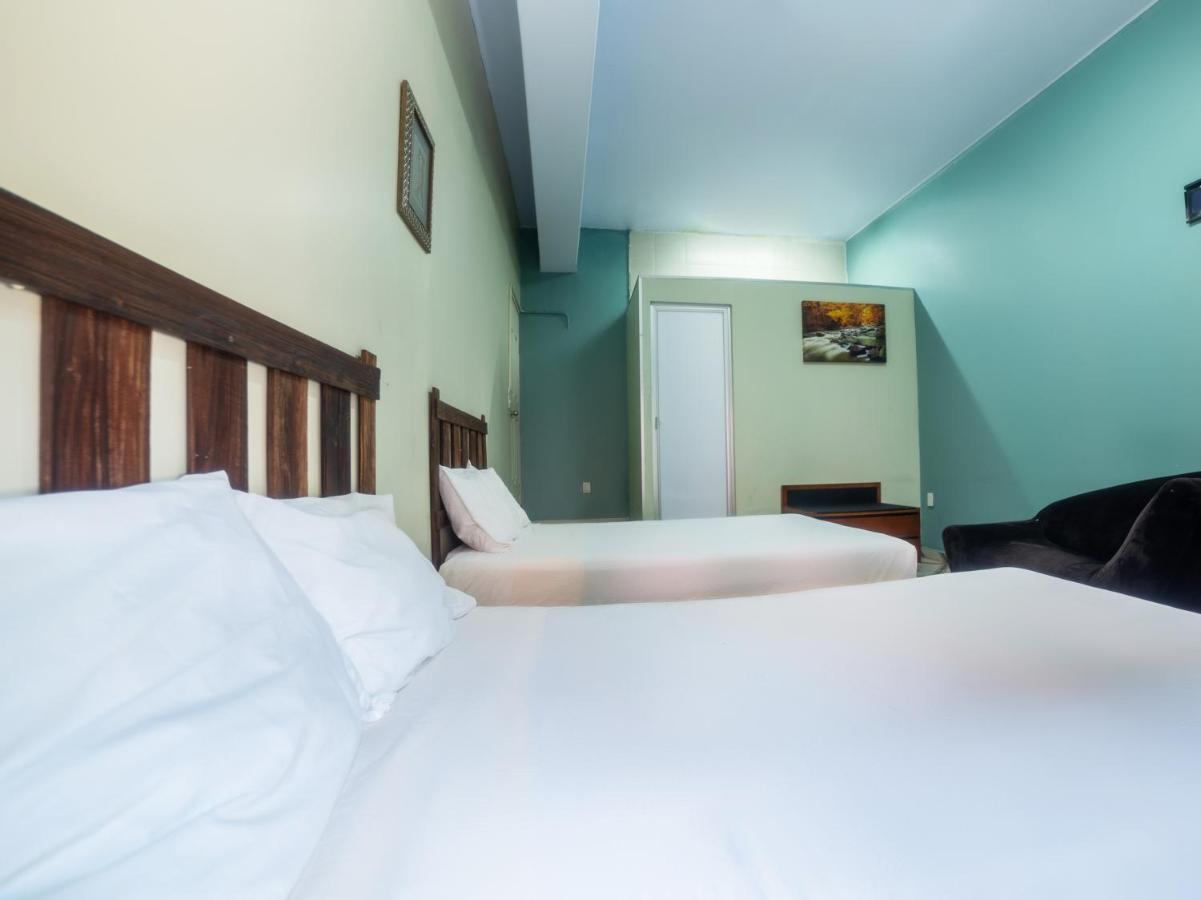 Oyo Hostel Oasis Centro Cerca Del Hospital Issste Hospital Jose Ma Morelos Mexikóváros Kültér fotó