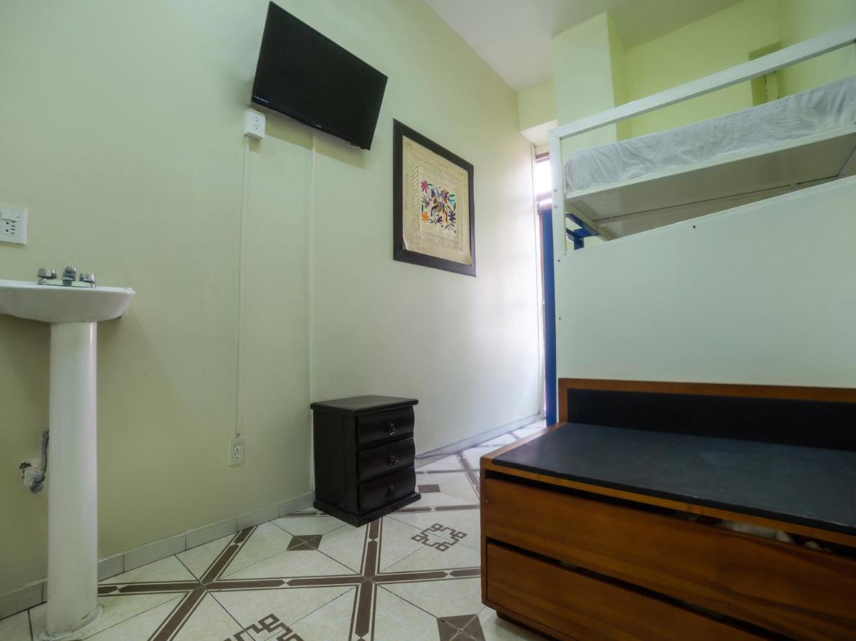 Oyo Hostel Oasis Centro Cerca Del Hospital Issste Hospital Jose Ma Morelos Mexikóváros Kültér fotó