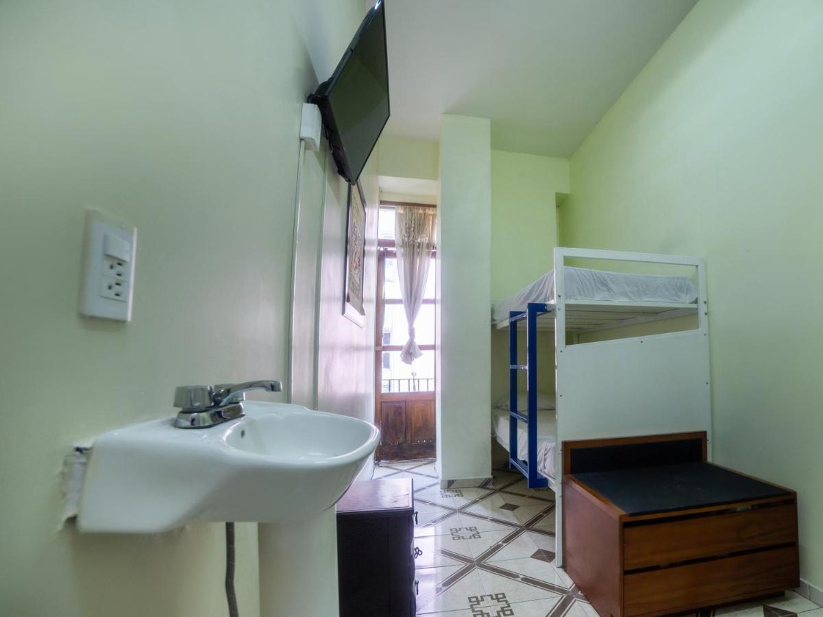 Oyo Hostel Oasis Centro Cerca Del Hospital Issste Hospital Jose Ma Morelos Mexikóváros Kültér fotó