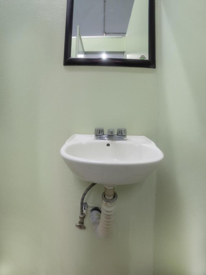 Oyo Hostel Oasis Centro Cerca Del Hospital Issste Hospital Jose Ma Morelos Mexikóváros Kültér fotó
